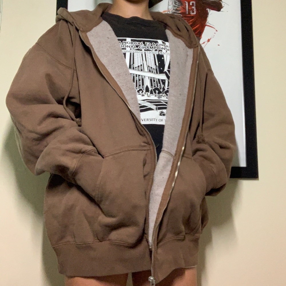 BRANDY MELVILLE BROWN CARLA! NWT ✨